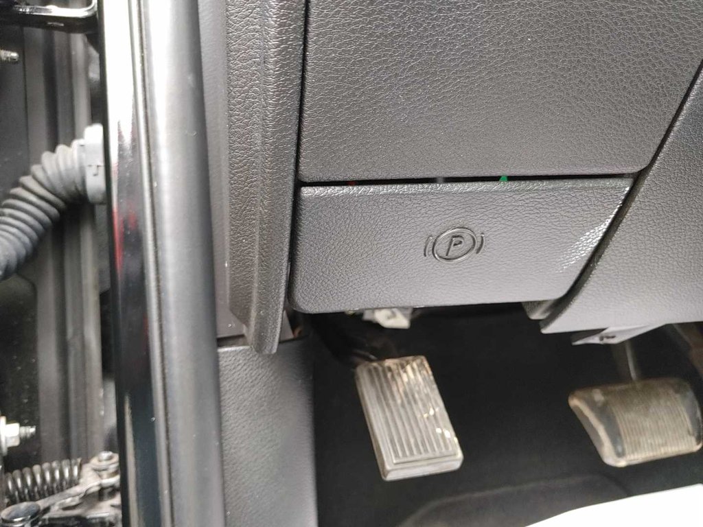 2022 Ram 1500 Classic Express | Cam | USB | Warranty to 2028 in Saint John, New Brunswick - 33 - w1024h768px