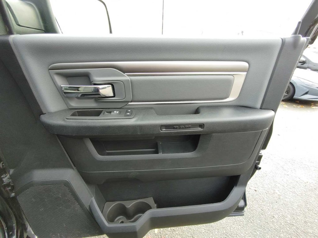 2022 Ram 1500 Classic Express | Cam | USB | Warranty to 2028 in Saint John, New Brunswick - 42 - w1024h768px