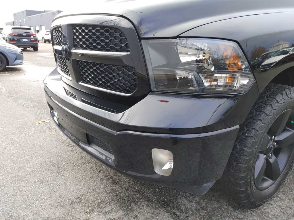 2022 Ram 1500 Classic Express | Cam | USB | Warranty to 2028 in Saint John, New Brunswick - 10 - w1024h768px