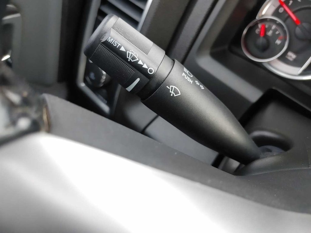 2022 Ram 1500 Classic Express | Cam | USB | Warranty to 2028 in Saint John, New Brunswick - 53 - w1024h768px
