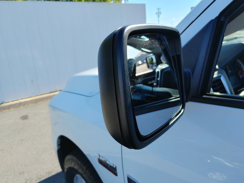 2023 Ram 1500 Classic SLT | 5.7 Hemi | 4x4 | Cam | USB | Bluetooth in Saint John, New Brunswick - 13 - w1024h768px