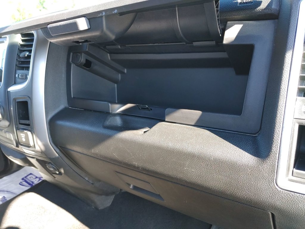 2023 Ram 1500 Classic SLT | 5.7 Hemi | 4x4 | Cam | USB | Bluetooth in Saint John, New Brunswick - 40 - w1024h768px