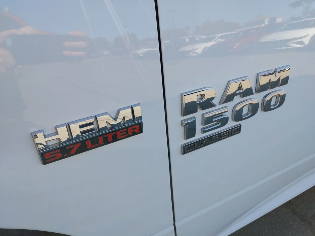2023 Ram 1500 Classic SLT | 5.7 Hemi | 4x4 | Cam | USB | Bluetooth in Saint John, New Brunswick - 12 - w1024h768px