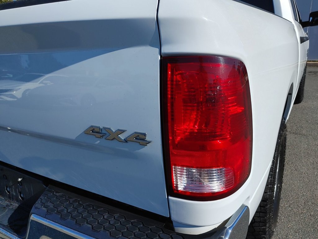 2023 Ram 1500 Classic SLT | 5.7 Hemi | 4x4 | Cam | USB | Bluetooth in Saint John, New Brunswick - 20 - w1024h768px