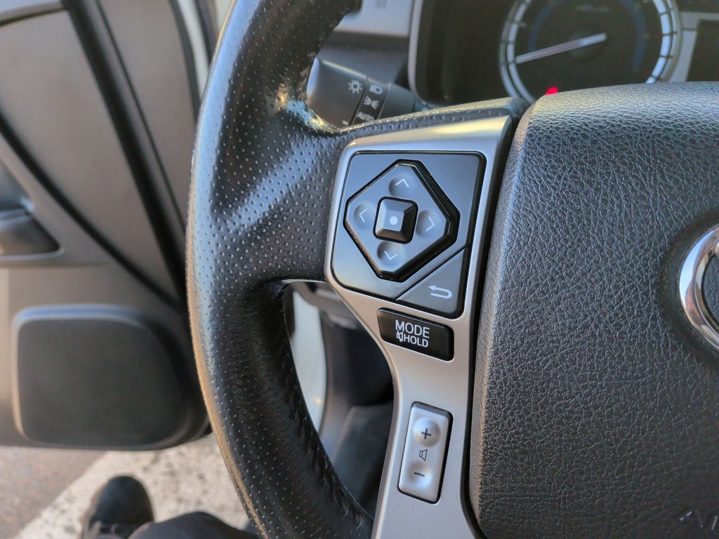 2018 Toyota 4RUNNER LIMITED | Leather | Sunroof | Cam in Saint John, New Brunswick - 20 - w1024h768px