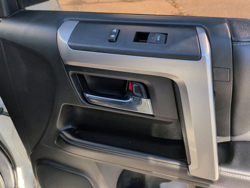 2018 Toyota 4RUNNER LIMITED | Leather | Sunroof | Cam in Saint John, New Brunswick - 45 - w1024h768px
