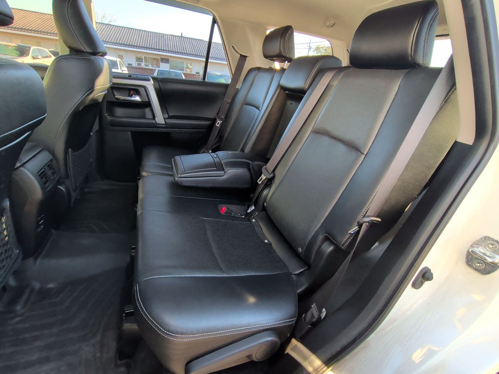 2018 Toyota 4RUNNER LIMITED | Leather | Sunroof | Cam in Saint John, New Brunswick - 32 - w1024h768px