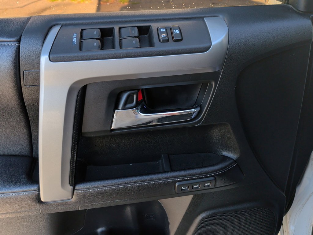 2018 Toyota 4RUNNER LIMITED | Leather | Sunroof | Cam in Saint John, New Brunswick - 15 - w1024h768px