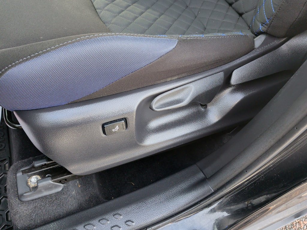 2020 Toyota C-HR XLE Premium | Heated Seats | Cam | USB in Saint John, New Brunswick - 14 - w1024h768px