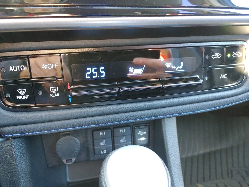 2018 Toyota Corolla SE | Sunroof | Cam | USB | Heated Seats in Saint John, New Brunswick - 27 - w1024h768px