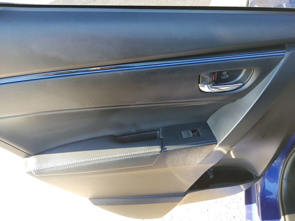 2018 Toyota Corolla SE | Sunroof | Cam | USB | Heated Seats in Saint John, New Brunswick - 34 - w1024h768px