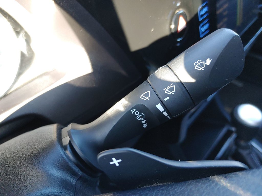 2018 Toyota Corolla SE | Sunroof | Cam | USB | Heated Seats in Saint John, New Brunswick - 19 - w1024h768px