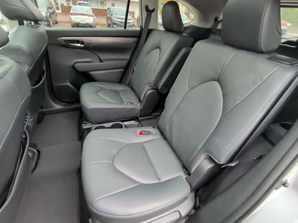 2020 Toyota HIGHLANDER PLATINUM | Leather | Sunroof | Cam in Saint John, New Brunswick - 33 - w1024h768px