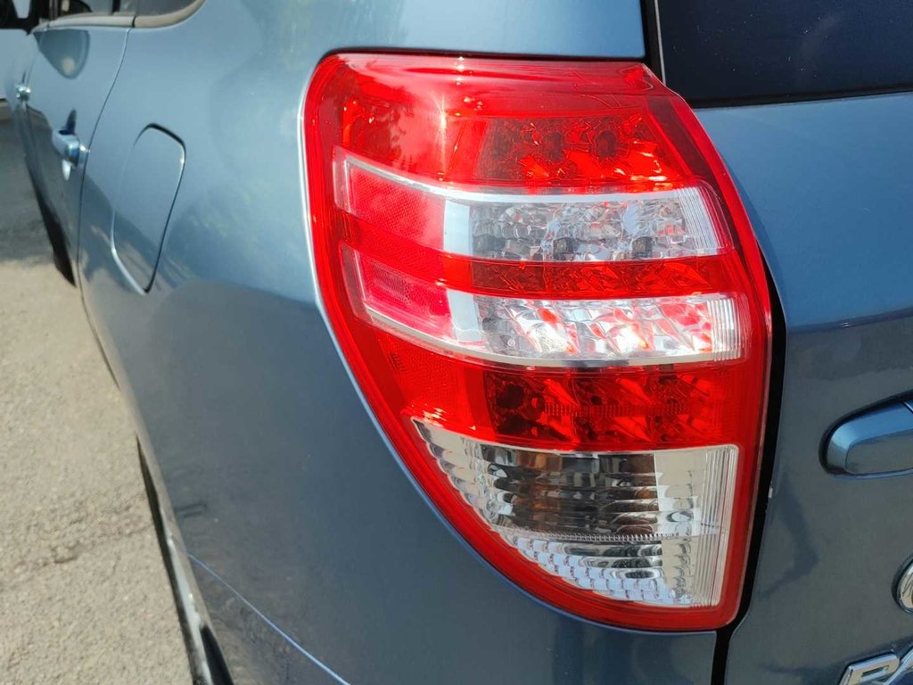 2012 Toyota RAV4 Base | USB | Bluetooth | CD | Cruise in Saint John, New Brunswick - 16 - w1024h768px