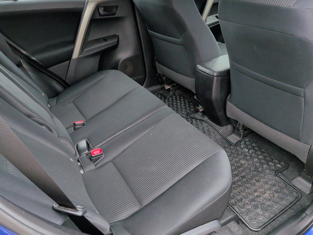 2015 Toyota RAV4 LE | Cam | USB | Air Conditioning in Saint John, New Brunswick - 35 - w1024h768px