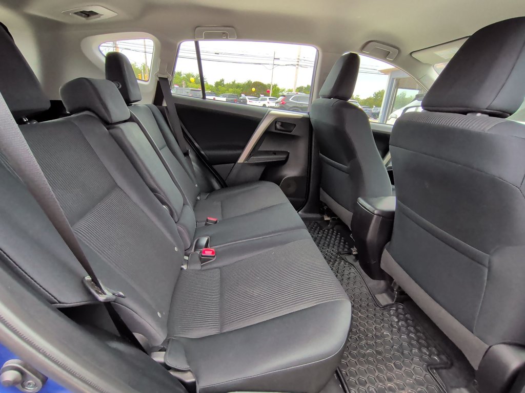 2015 Toyota RAV4 LE | Cam | USB | Air Conditioning in Saint John, New Brunswick - 36 - w1024h768px