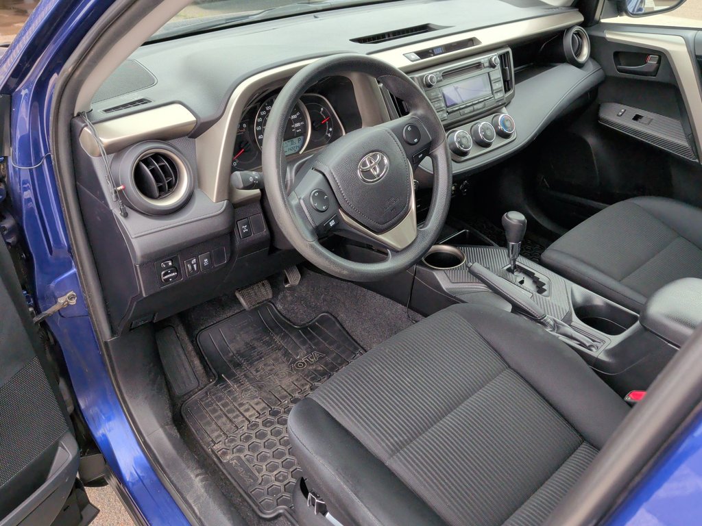2015 Toyota RAV4 LE | Cam | USB | Air Conditioning in Saint John, New Brunswick - 12 - w1024h768px