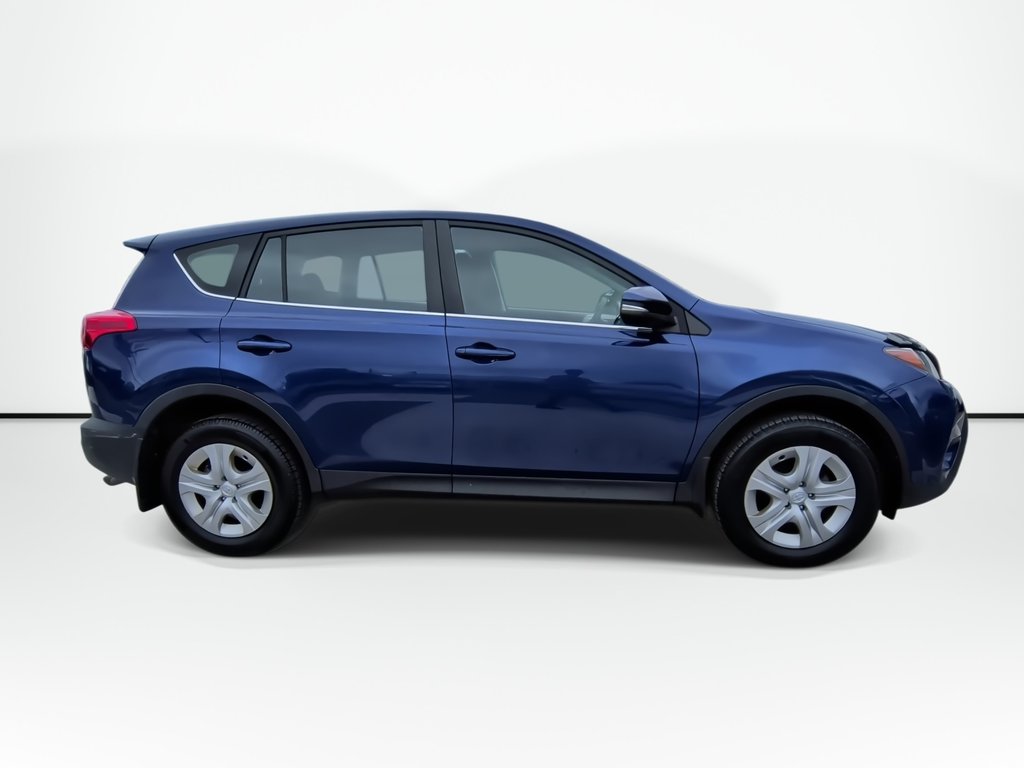 2015 Toyota RAV4 LE | Cam | USB | Air Conditioning in Saint John, New Brunswick - 9 - w1024h768px