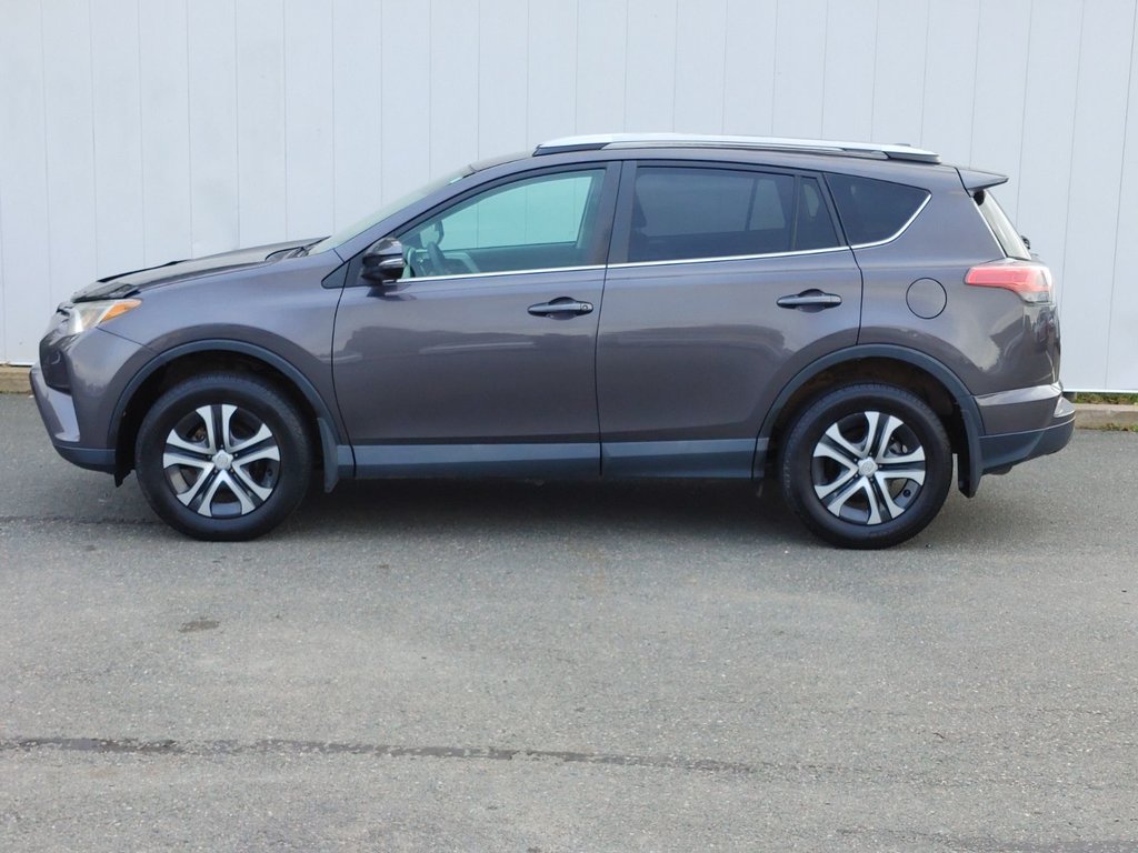 2017  RAV4 LE | Cam | USB | HtdSeats | Bluetooth | Keyless in Saint John, New Brunswick - 6 - w1024h768px