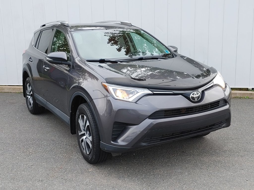 2017  RAV4 LE | Cam | USB | HtdSeats | Bluetooth | Keyless in Saint John, New Brunswick - 1 - w1024h768px