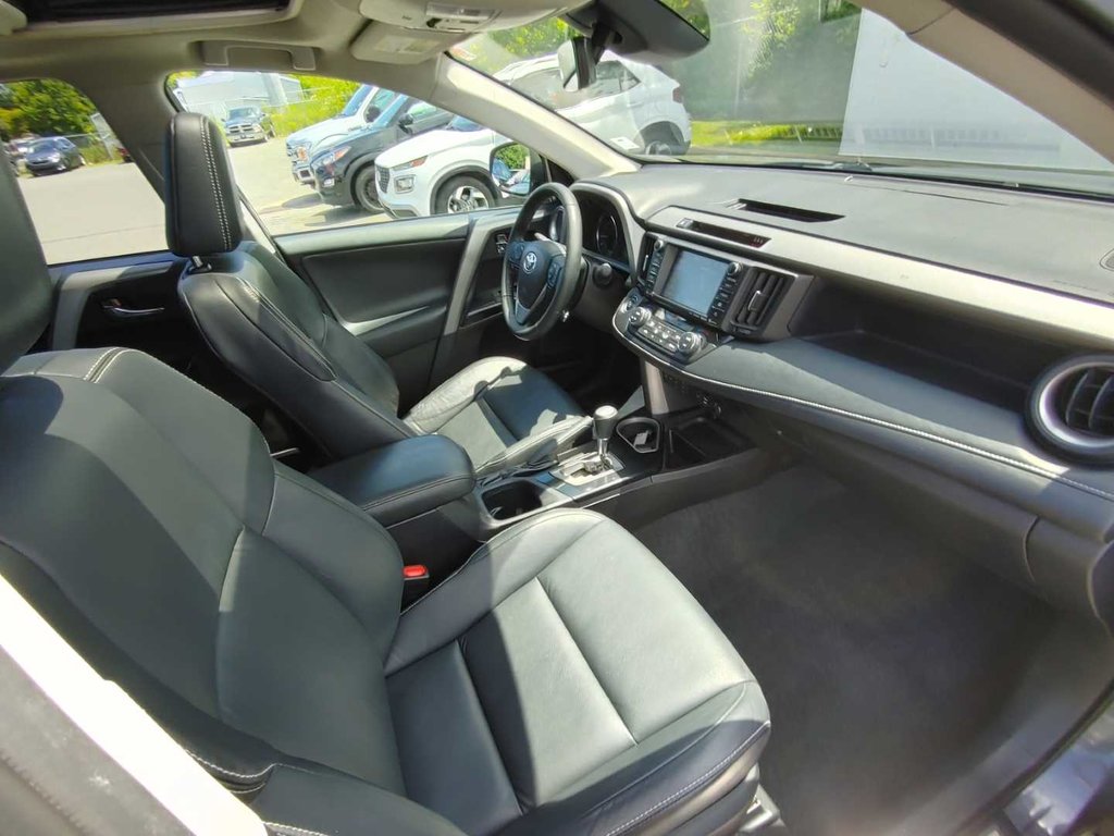 2017 Toyota RAV4 Limited | Leather | Roof | Nav in Saint John, New Brunswick - 34 - w1024h768px