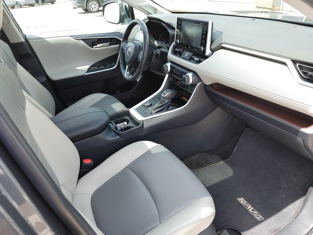 2019 Toyota RAV4 LIMITED in Saint John, New Brunswick - 39 - w1024h768px