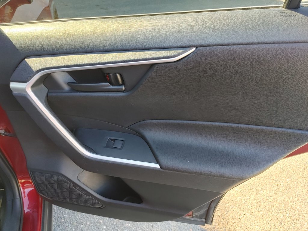 2020 Toyota RAV4 in Antigonish, Nova Scotia - 37 - w1024h768px