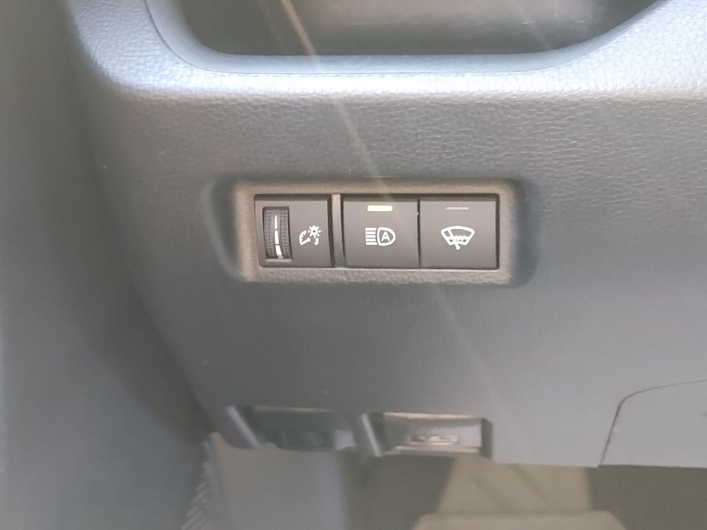 2020 Toyota RAV4 in Antigonish, Nova Scotia - 45 - w1024h768px