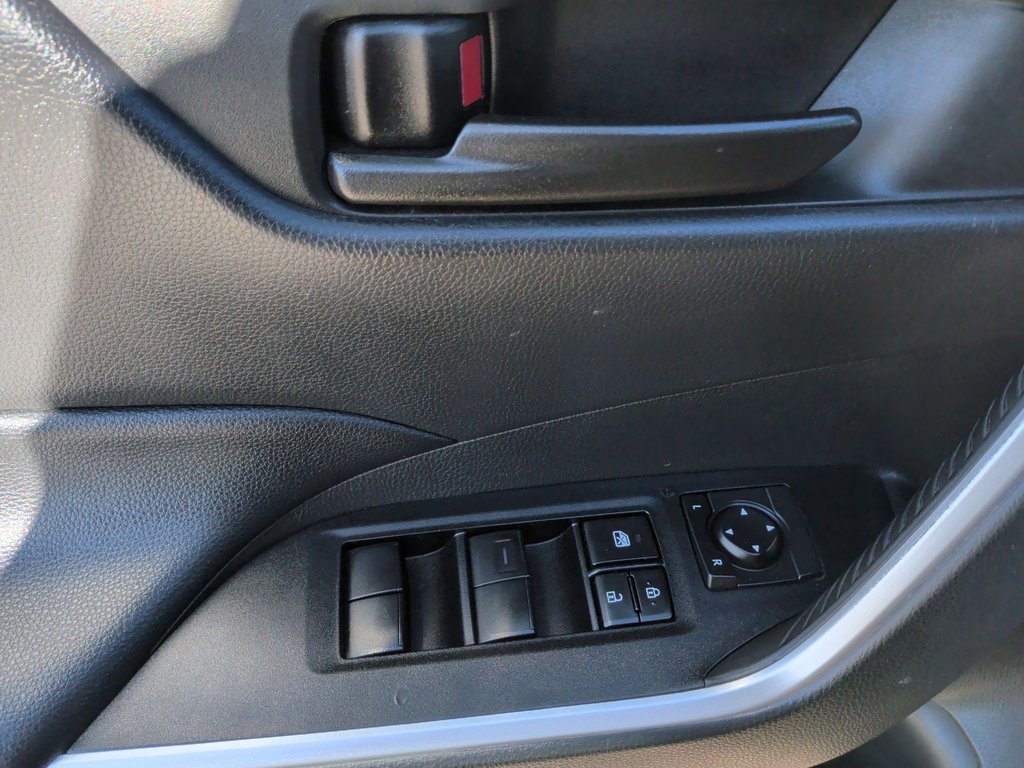 2021 Toyota RAV4 LE | Cam | USB | Heated Seats in Saint John, New Brunswick - 15 - w1024h768px