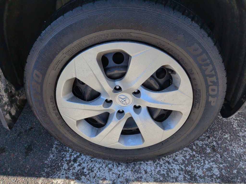 2021 Toyota RAV4 LE | Cam | USB | Heated Seats in Saint John, New Brunswick - 10 - w1024h768px