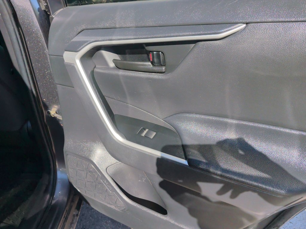 2021 Toyota RAV4 LE | Cam | USB | Heated Seats in Saint John, New Brunswick - 41 - w1024h768px