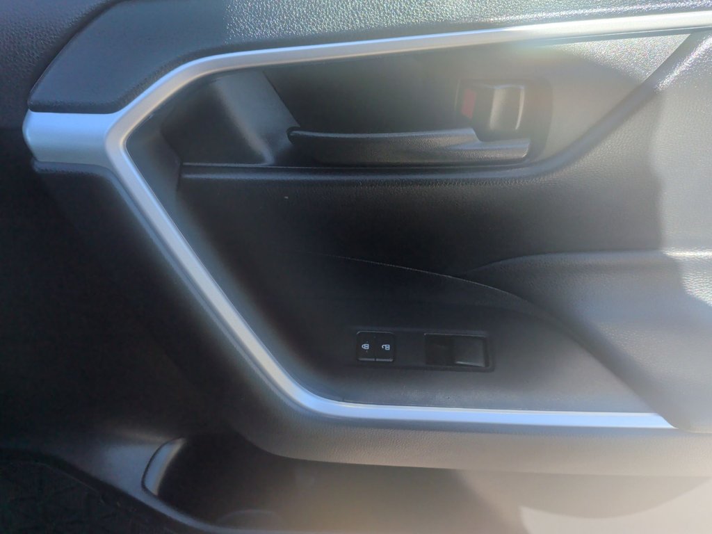 2021 Toyota RAV4 LE | Cam | USB | Heated Seats in Saint John, New Brunswick - 46 - w1024h768px