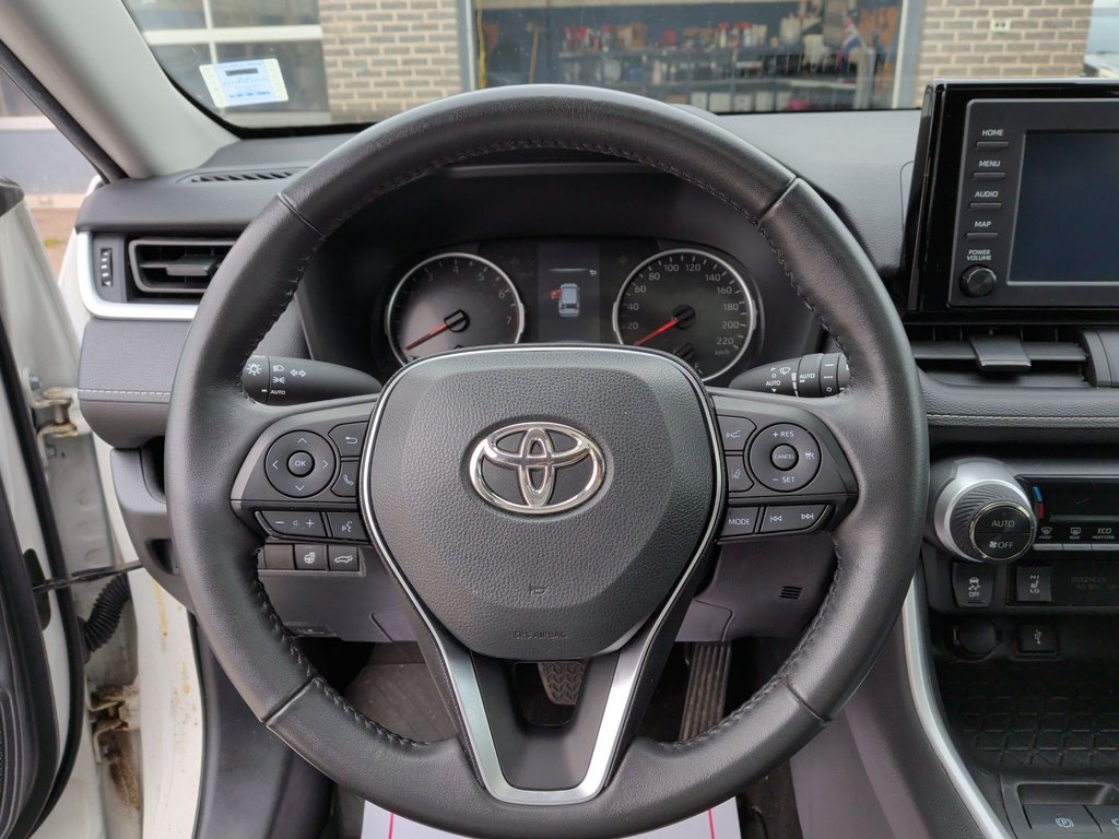 2022 Toyota RAV4 XLE | Sunroof | Cam | USB | HtdSeats in Saint John, New Brunswick - 12 - w1024h768px