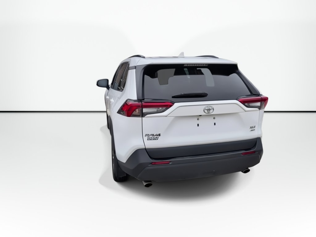 2022 Toyota RAV4 XLE | Sunroof | Cam | USB | HtdSeats in Saint John, New Brunswick - 6 - w1024h768px