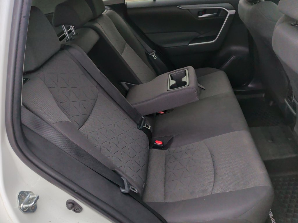 2022 Toyota RAV4 XLE | Sunroof | Cam | USB | HtdSeats in Saint John, New Brunswick - 38 - w1024h768px
