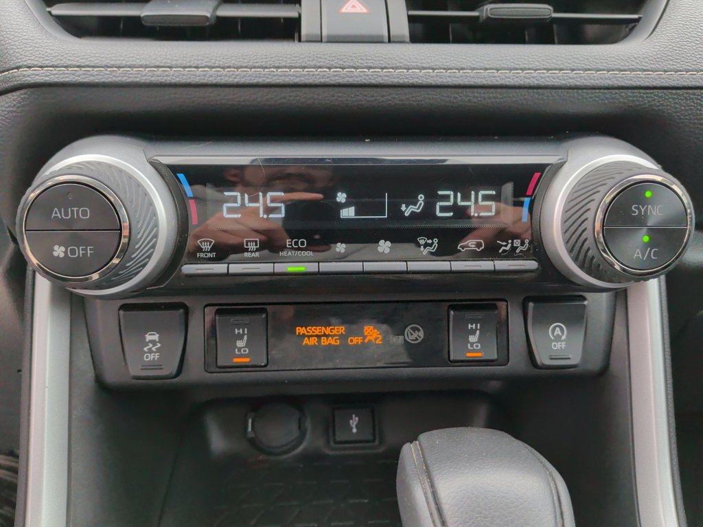 2022 Toyota RAV4 XLE | Sunroof | Cam | USB | HtdSeats in Saint John, New Brunswick - 27 - w1024h768px