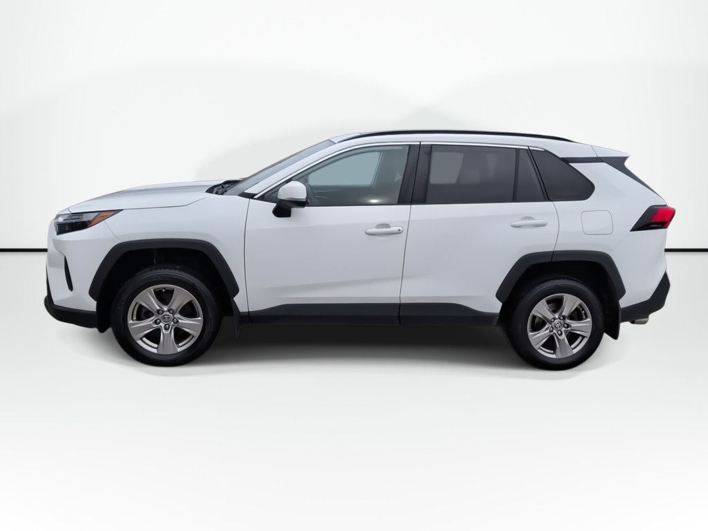 2022 Toyota RAV4 XLE | Sunroof | Cam | USB | HtdSeats in Saint John, New Brunswick - 4 - w1024h768px