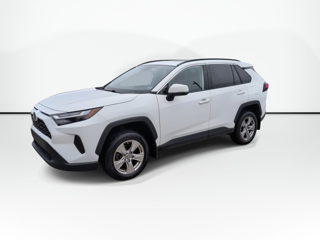 2022 Toyota RAV4 XLE | Sunroof | Cam | USB | HtdSeats in Saint John, New Brunswick - 3 - w1024h768px
