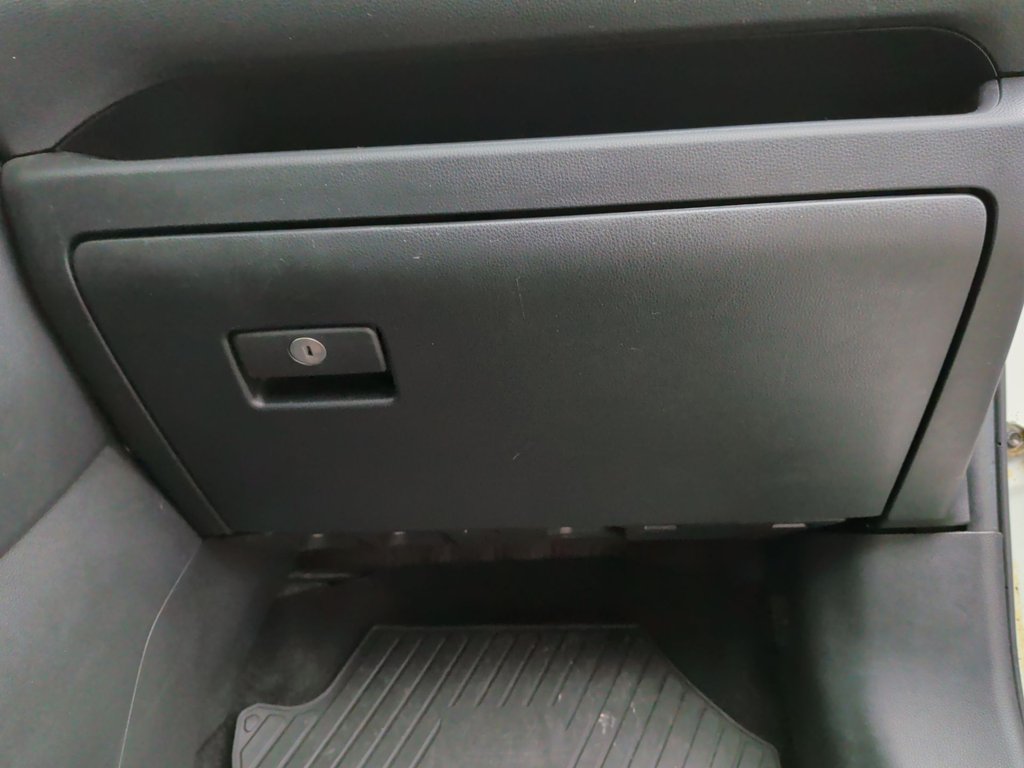 2022 Toyota RAV4 XLE | Sunroof | Cam | USB | HtdSeats in Saint John, New Brunswick - 43 - w1024h768px