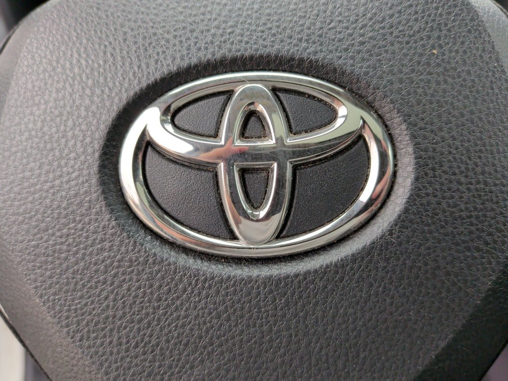 2022 Toyota RAV4 XLE | Sunroof | Cam | USB | HtdSeats in Saint John, New Brunswick - 19 - w1024h768px