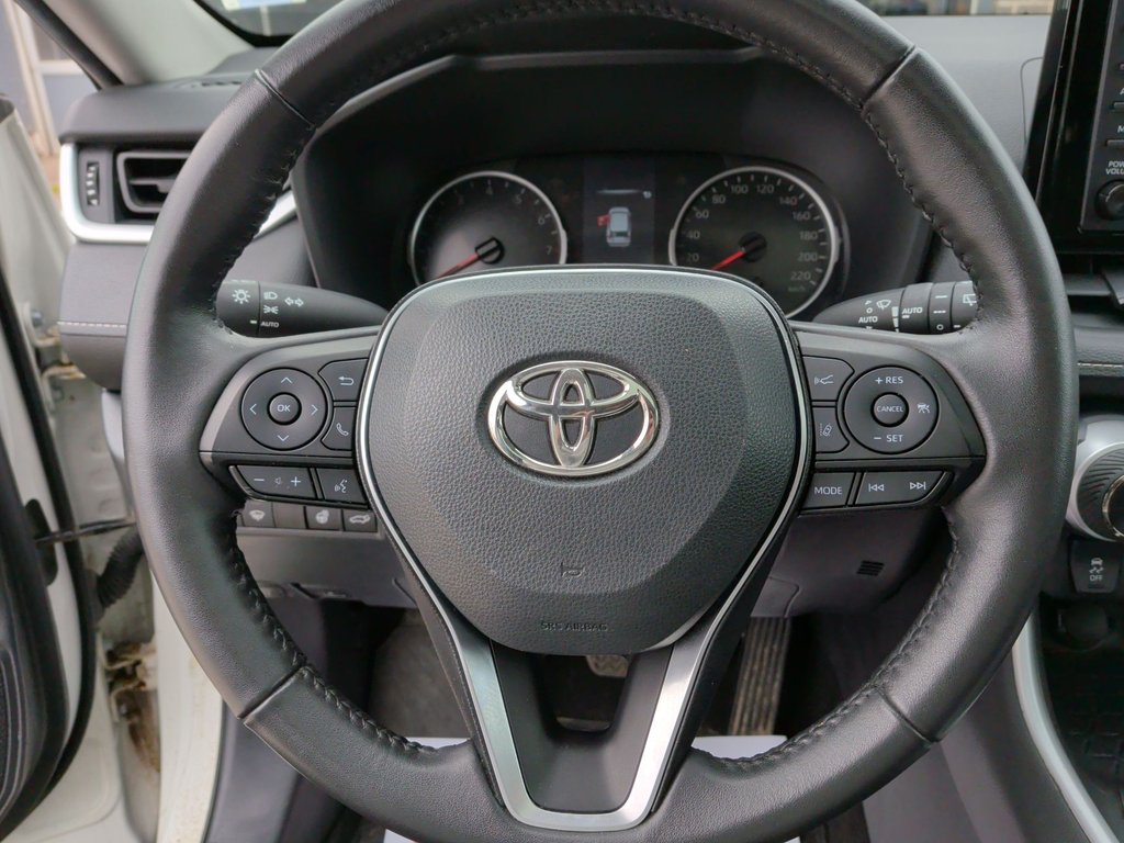 2022 Toyota RAV4 XLE | Sunroof | Cam | USB | HtdSeats in Saint John, New Brunswick - 17 - w1024h768px