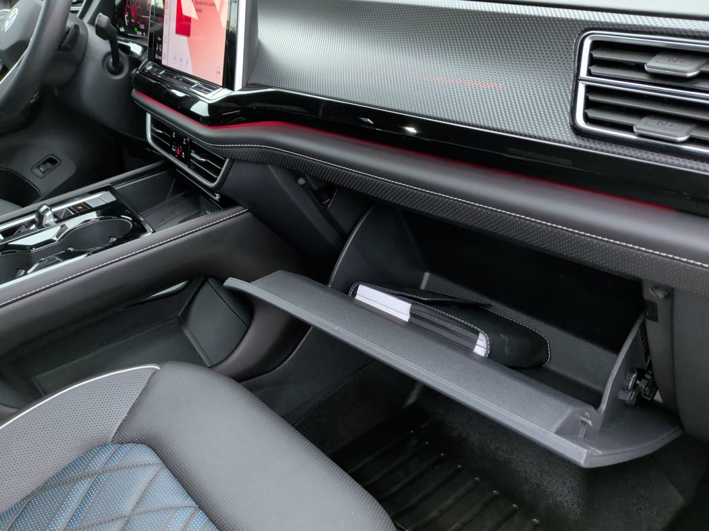 2026 Volkswagen Atlas Cross Sport Execline | Massaging Seats | Sunroof | Cam in Saint John, New Brunswick - 39 - w1024h768px