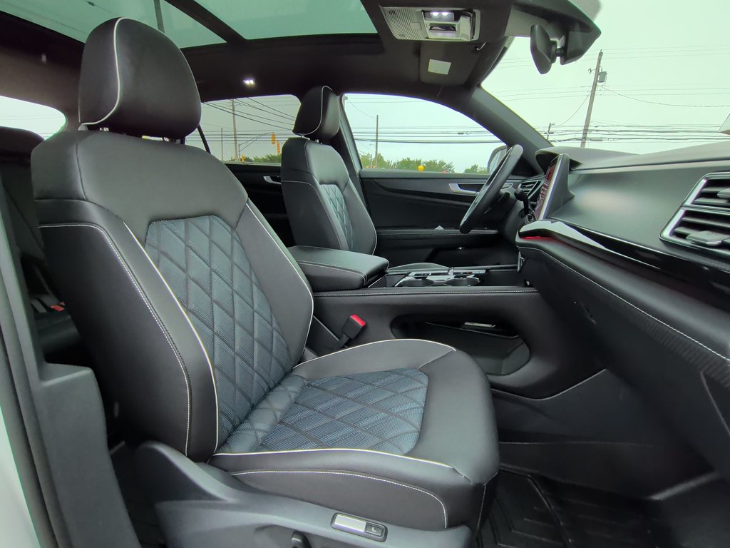 2026 Volkswagen Atlas Cross Sport Execline | Massaging Seats | Sunroof | Cam in Saint John, New Brunswick - 42 - w1024h768px