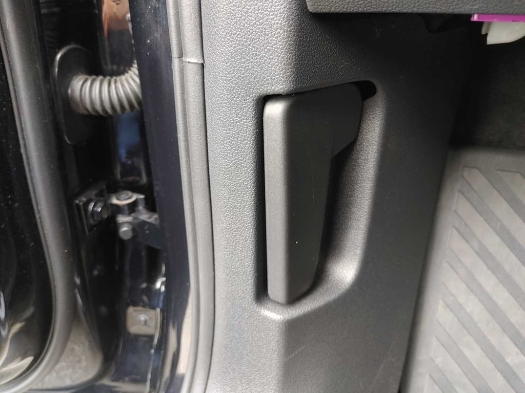 Volkswagen Tiguan TRENDLINE | Cam | USB | HtdSeat | Warranty to 2026 2021 à Saint John, Nouveau-Brunswick - 27 - w1024h768px