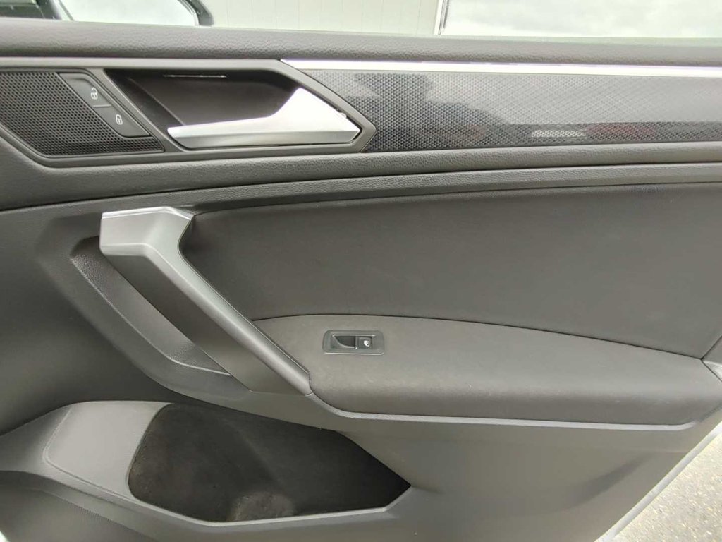 2021 Volkswagen Tiguan United | Roof | Cam | USB | Heated Seats in Saint John, New Brunswick - 41 - w1024h768px