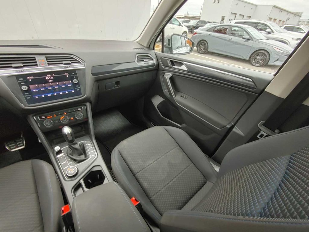 2021 Volkswagen Tiguan United | Roof | Cam | USB | Heated Seats in Saint John, New Brunswick - 44 - w1024h768px