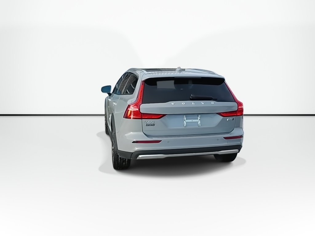 2025 Volvo V60 Cross Country Plus | Leather | Roof | Warranty to 2028 in Saint John, New Brunswick - 7 - w1024h768px