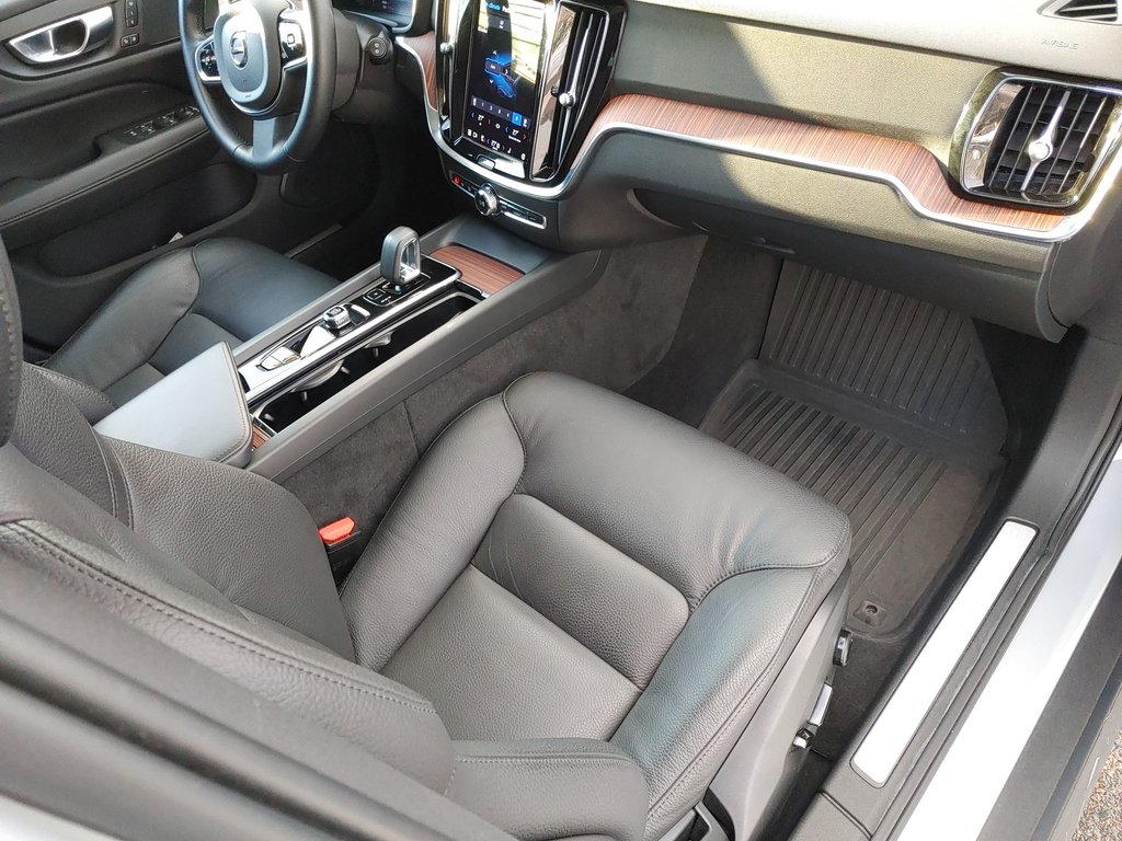 2025 Volvo V60 Cross Country Plus | Leather | Roof | Warranty to 2028 in Saint John, New Brunswick - 40 - w1024h768px