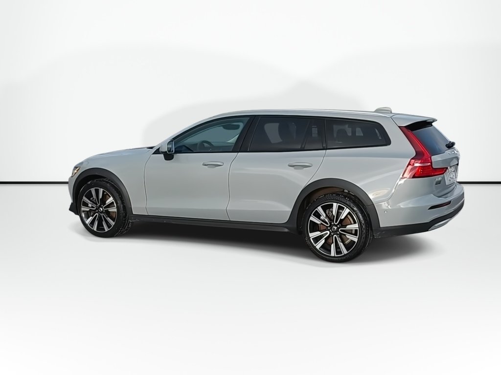 2025 Volvo V60 Cross Country Plus | Leather | Roof | Warranty to 2028 in Saint John, New Brunswick - 6 - w1024h768px