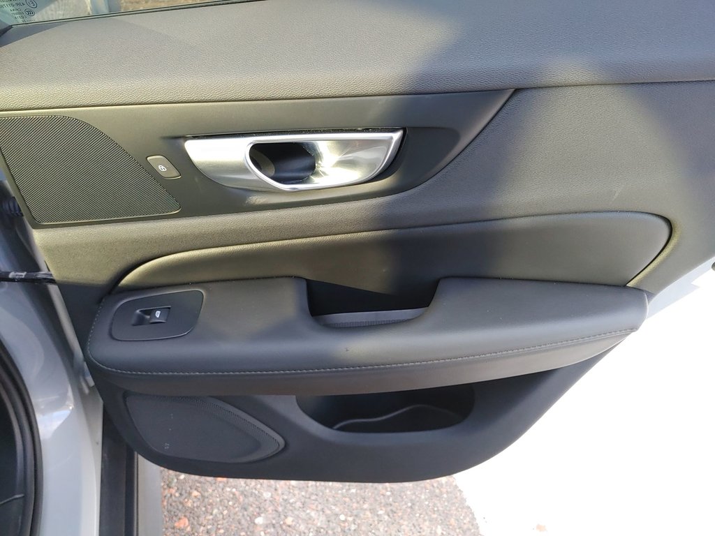 2025 Volvo V60 Cross Country Plus | Leather | Roof | Warranty to 2028 in Saint John, New Brunswick - 39 - w1024h768px